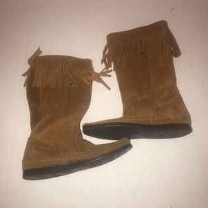 Vtg Minnetonka Pull-on Suede Fringe Boots sz 6